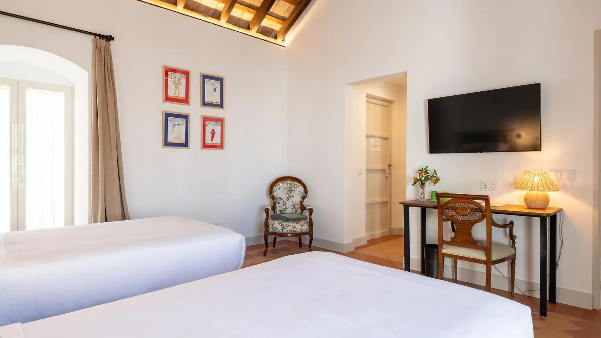 Palacio De Los Leones Lora del Rio Hotel